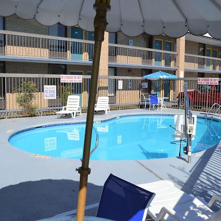 Days Inn By Wyndham Easley West Of Greenville/Clemson Area Eksteriør billede