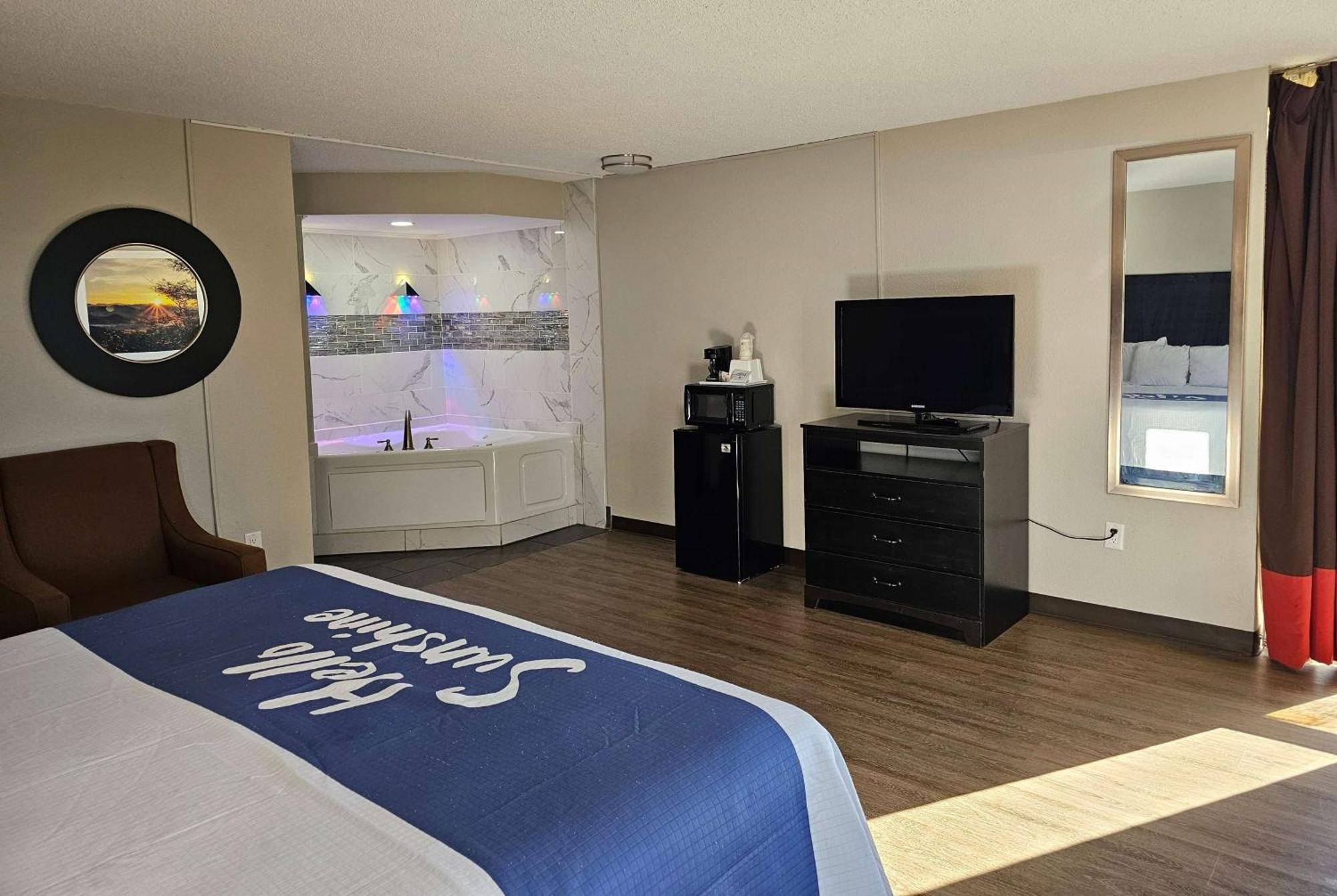Days Inn By Wyndham Easley West Of Greenville/Clemson Area Eksteriør billede