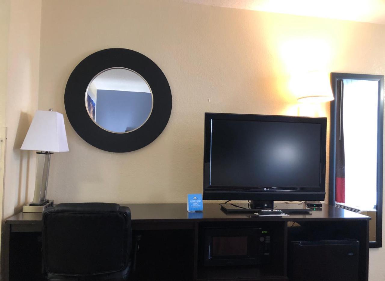 Days Inn By Wyndham Easley West Of Greenville/Clemson Area Eksteriør billede